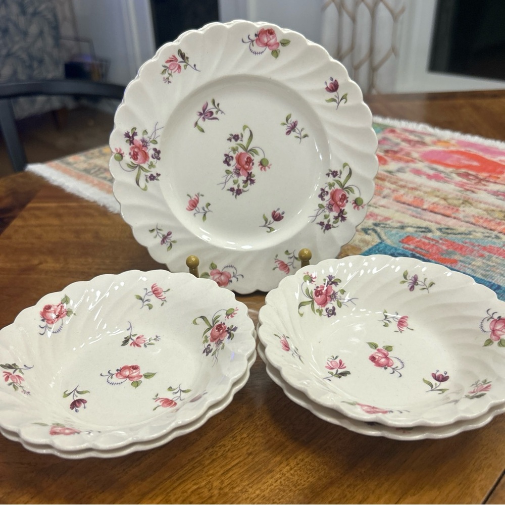 Rare Set 4 Staffordshire CLARICE CLIFF Floral Berry Bowls 4 Bread Plates